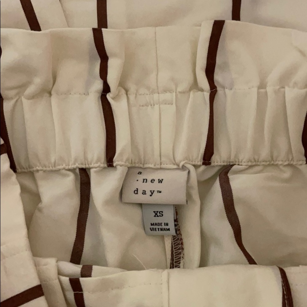 A New Day Cream High Waist Cropped Wide Leg Pants - Picture 6 of 6
